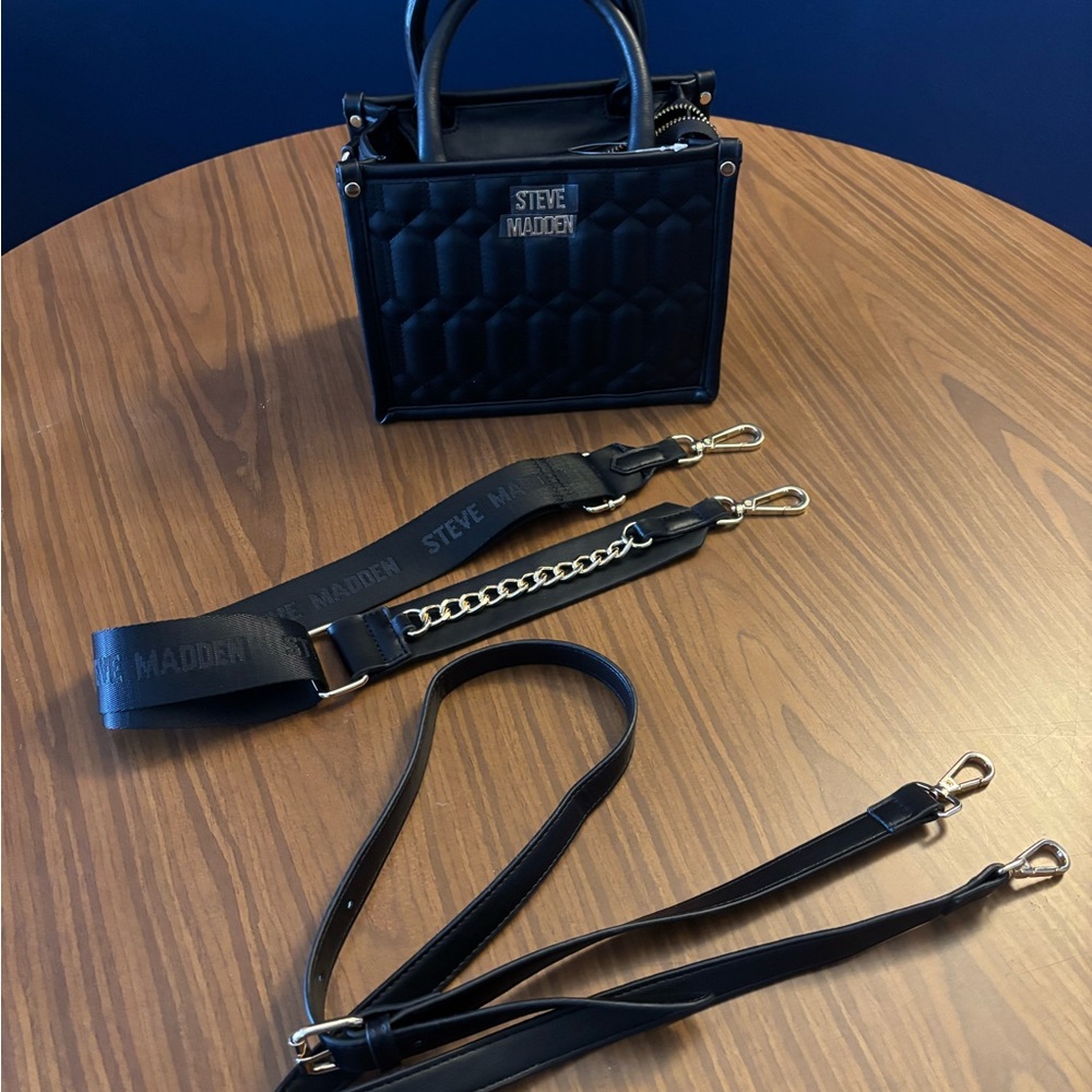 NWOT - Steve Madden Black Quilted Handbag